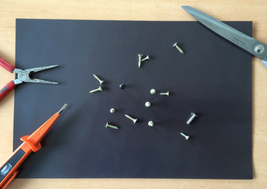 Magnetmatte 210 x 280mm Arbeitsmatte Magnetisch Magnetfolie Pad für Reparaturen an Smartphone, Tablet ect.